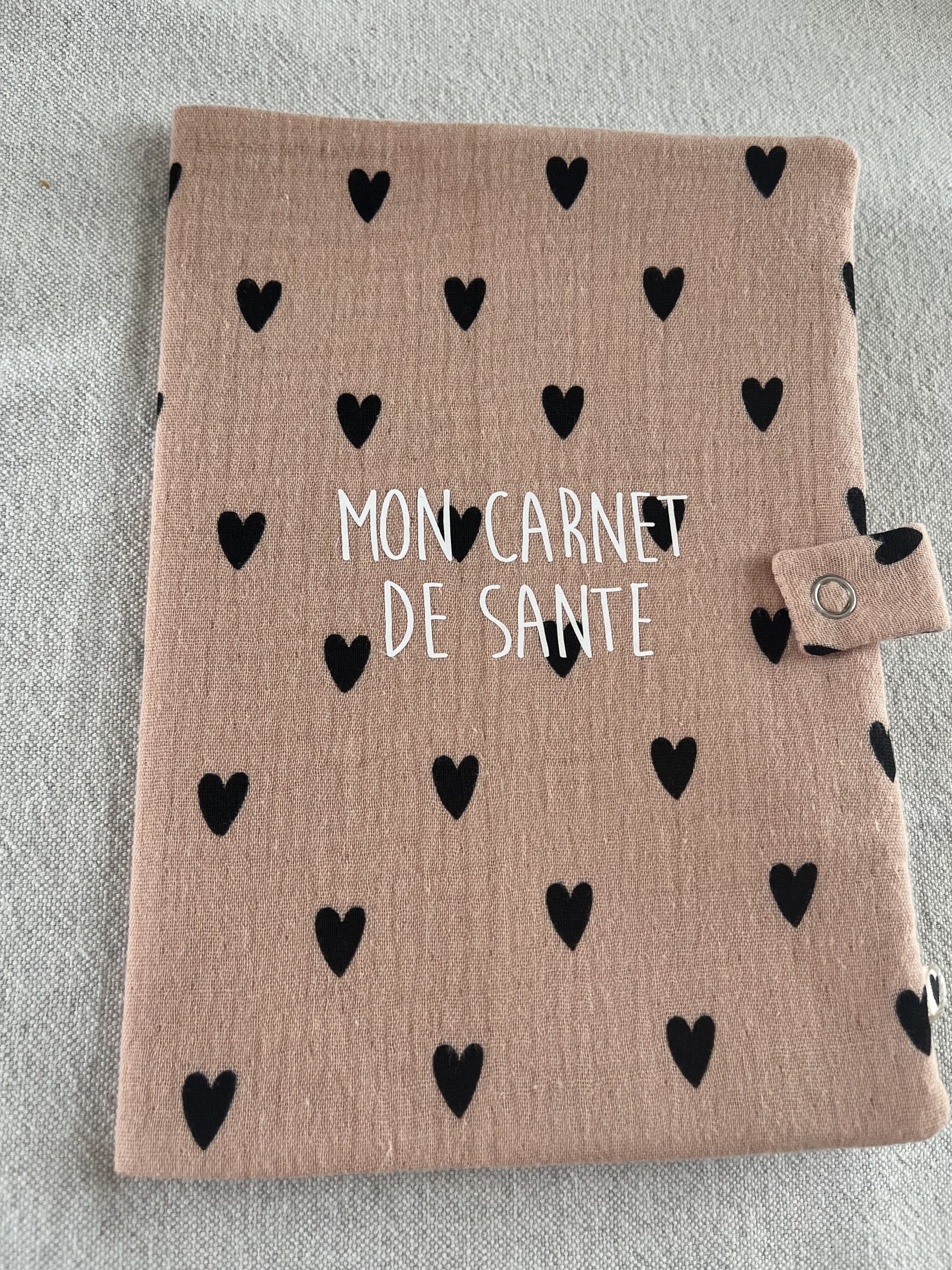 Protège carnet de santé gaze coeurs rose