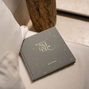 Livre de naissance en lin petit amour sauge