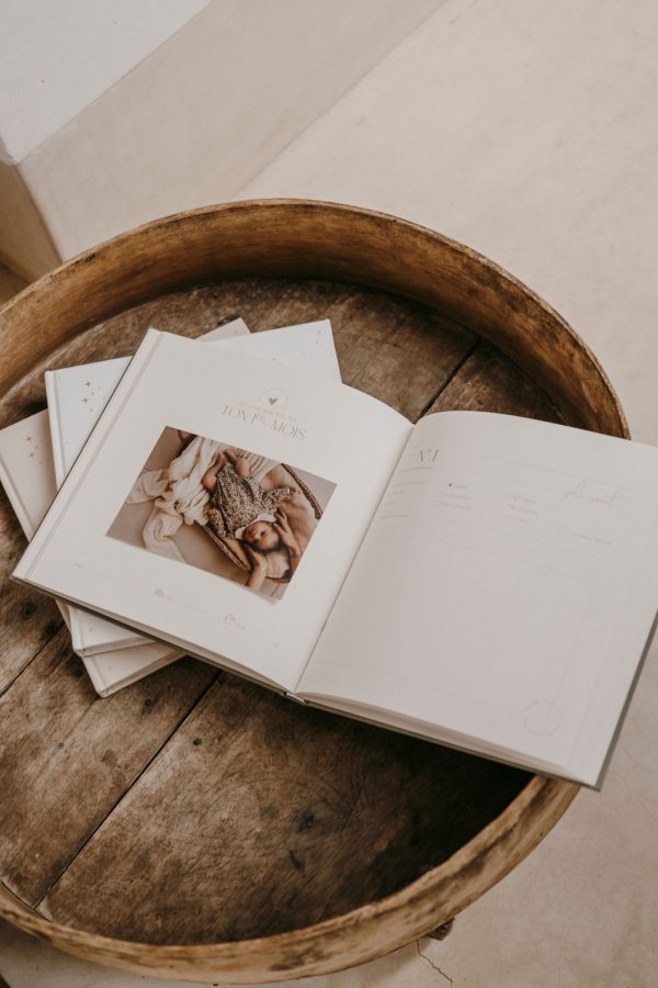 Livre de naissance en velours petit amour beige – Image 2