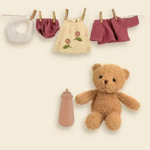 Morrissette et ses habits dans une valise