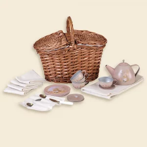 Set de thé avec panier en osier