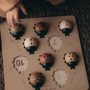 Puzzle en bois coccinelle 