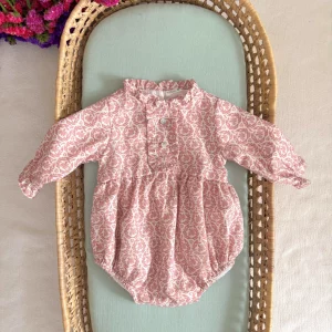 Barboteuse à motifs rose