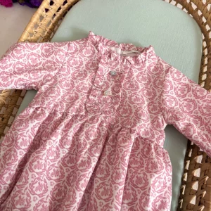 Barboteuse à motifs rose